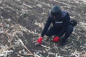 Разминирование Донбасса: украинские саперы обезвредили почти 2 тысячи мин и снарядов за сутки