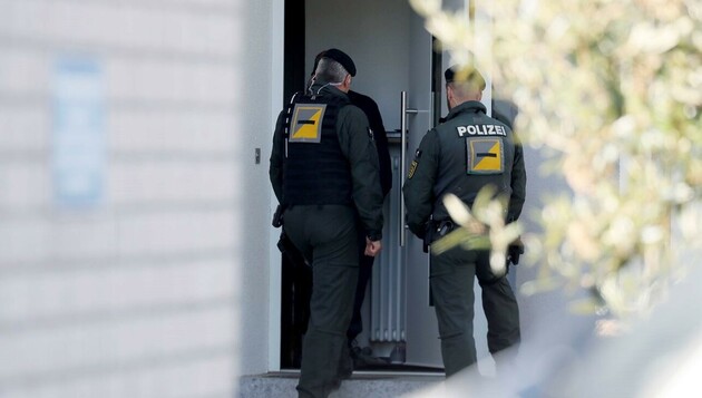 Полиция Германии проводит обыски у соратников венского террориста