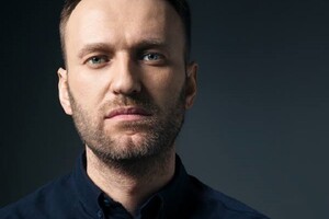 Навальный отрицает версию российских медиков о панкреатите 