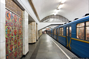 Станцию метро «Крещатик» снова «минировали»