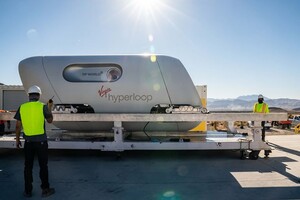 Американская компания впервые запустила капсулу Hyperloop с пассажирами