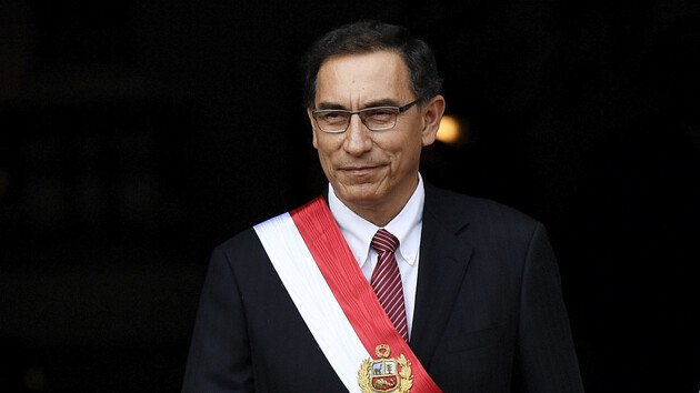 У Перу відсторонений від посади президент Мартін Віскарра 