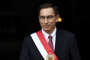 В Перу отстранен от должности президент Мартин Вискарра