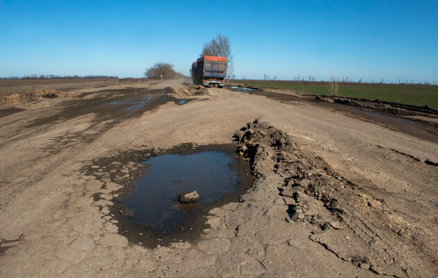 Почти миллиард с «ковидного» фонда на ремонт дорог Прикарпатья ушло компании окружения Коломойского 