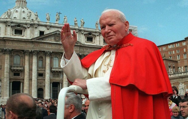 Папа Римский Иоанн Павел II знал об обвинениях в растлении против экс-кардинала еще 20 лет назад – WP