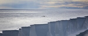Ученые нашли подо льдами Гренландии бассейн древнего озера