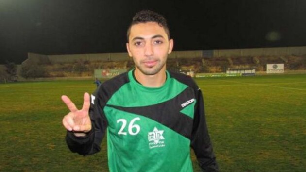Футболист из чемпионата Израиля пробил в каркас ворот четыре раза за пять минут