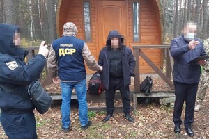 В Ровенской области задержали двух уголовных авторитетов: фоторепортаж