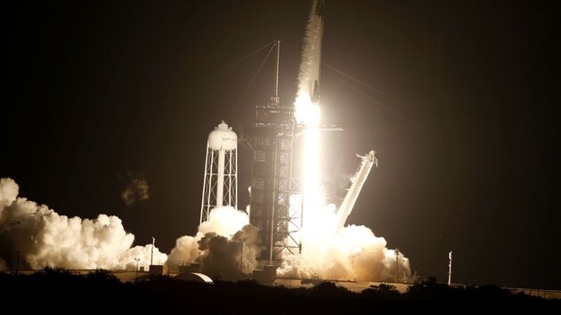 Crew Dragon вышел на орбиту — SpaceX