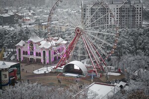 Харківську та Сумську області замело снігом 