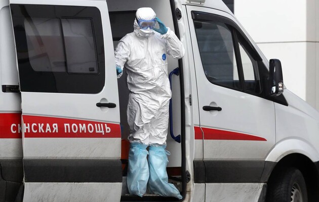 У РФ новий рекорд померлих за добу від коронавірусу 