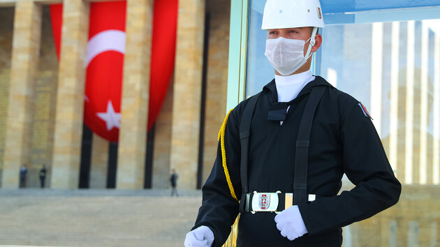 В Турции ввели карантин выходного дня