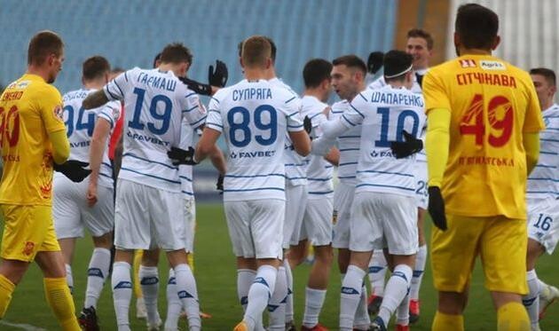 "Динамо" продолжает лидировать в УПЛ