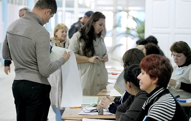 Первый тур состоялся 25 октября