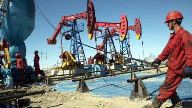 Китай может сменить США на месте лидера по переработке нефти — Bloomberg