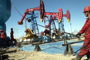 Китай может сменить США на месте лидера по переработке нефти — Bloomberg
