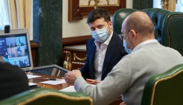  Гройсман вказав на небезпеку протистояння президента і прем'єра