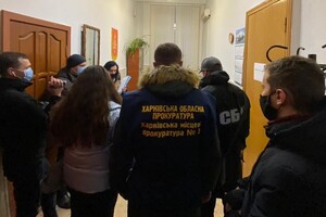 В Харькове руководство завода требовало с рабочих взятки за ордера в общежития