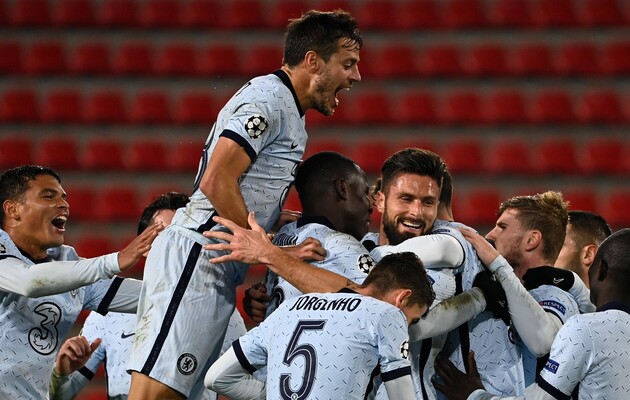 Четыре команды вышли в плей-офф ЛЧ