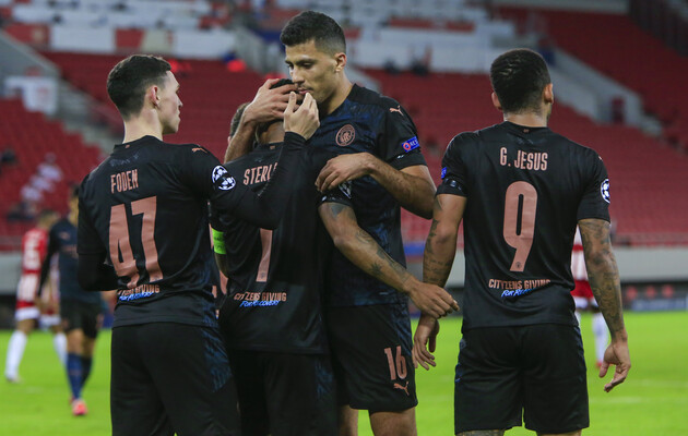 "Ман Сити" вышел в плей-офф ЛЧ