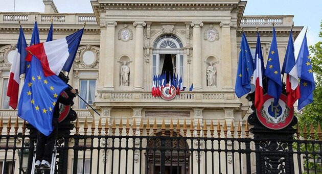 «Нікому не піде на користь»: У МЗС Франції розкритикували резолюцію Сенату щодо Нагірного Карабаху 