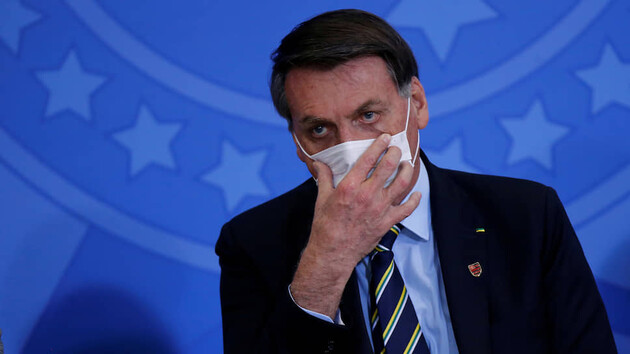 Президент Бразилии отказался от противоковидной вакцины