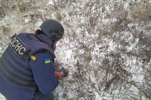 Пиротехники ГСЧС обезвредили более 120 снярдов и мин в зоне ООС за сутки