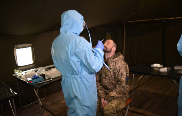 В армии Украины коронавирус у почти трех тысяч человек