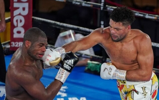 Джойс победил Дюбуа досрочно