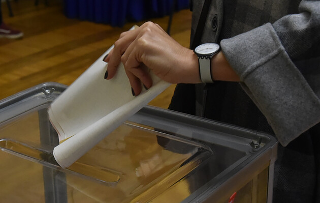На вибори мера в Чернівцях прийшли менше чверті виборців 