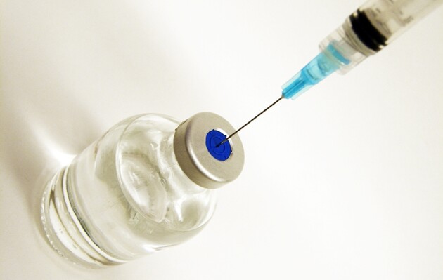 Pfizer та BioNTech подали заявку на схвалення їх вакцини в ЄС 