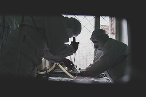 За время пандемии в Киеве уже более трех тысяч медиков заразились ковидом  – Кличко