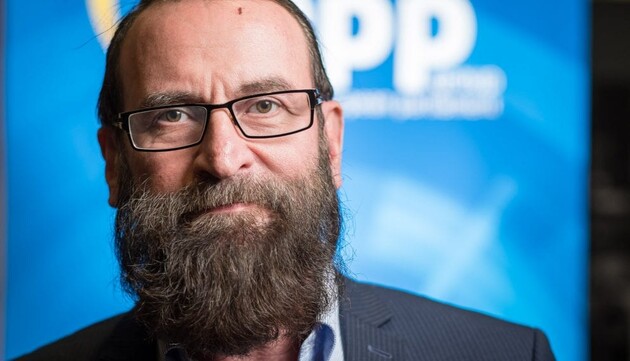 Участие в закрытой гей-вечеринке поставило крест на политической карьере Йожефа Сайера