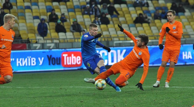 "Динамо" зіграє з "Маріуполем"