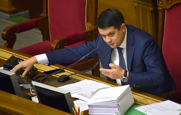 Разумков выступает против закрепления списков санкций в законодательство 