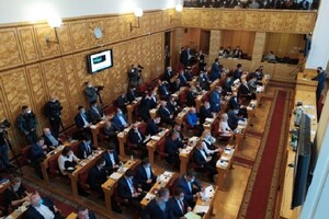 Депутати від партії угорців влаштували демарш на першому засіданні Закарпатської облради 