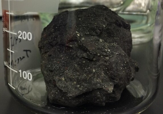 Ученые нашли в метеоритах ключевую для образования органики молекулу