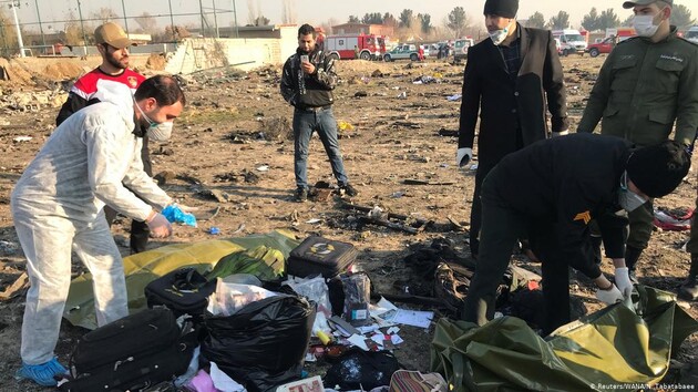 Иран отозвал предложение о выплате семьям погибших в крушении самолета МАУ 