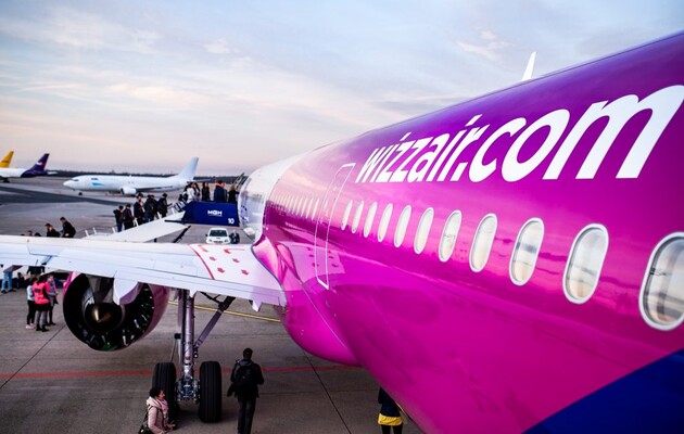 Лоукостер Wizz Air восстановит в декабре 22 маршрута из Украины