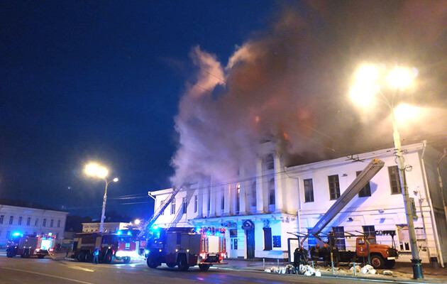 Пожар в полтавском кинотеатре локализовали – спасатели