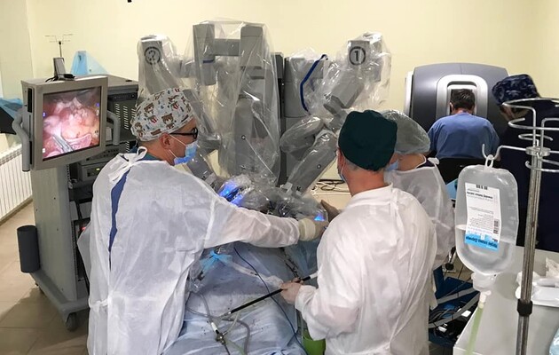 Операція пройшла з використанням робота-хірурга Da Vinci