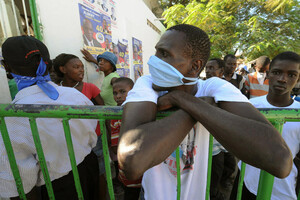 Африка просит западные страны передать ей излишки вакцин от коронавируса