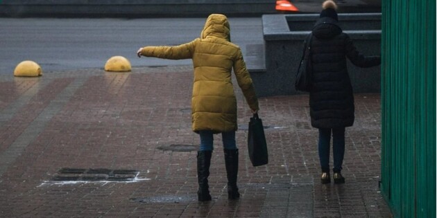 Гололед в Киеве продержится до вечера субботы, по Украине желтый уровень опасности