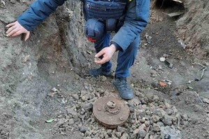 Украинские саперы обезвредили более 670 мин и снарядов в зоне ООС за неделю