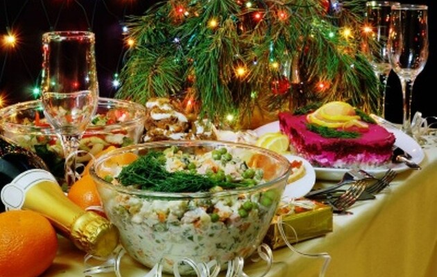 Новорічний стіл коштуватиме українцям в середньому близько 1706 грн 