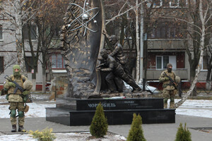 В Краматорске военные почтили память героев Чернобыля: фоторепортаж