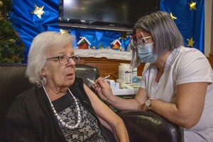Канада начинает кампанию вакцинации от коронавируса