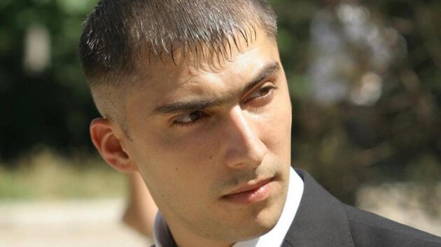 Кримськотатарському активісту Аметову продовжили арешт до 14 січня 