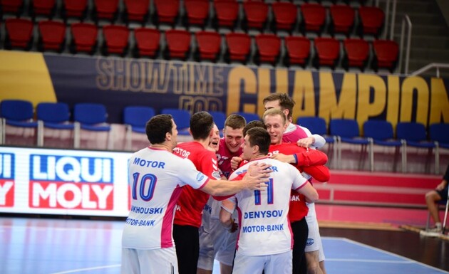 "Мотор" борется за выход из группы