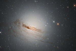 «Хаббл» сделал снимок «умирающей» галактики